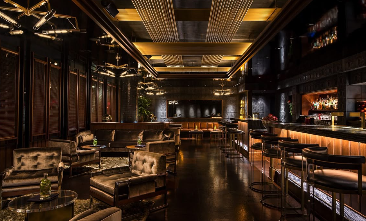 Founders networking and collaborating at a Claremont Club event