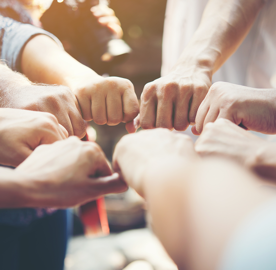 Entrepreneurs participating in a virtual mastermind session with peers nationwide